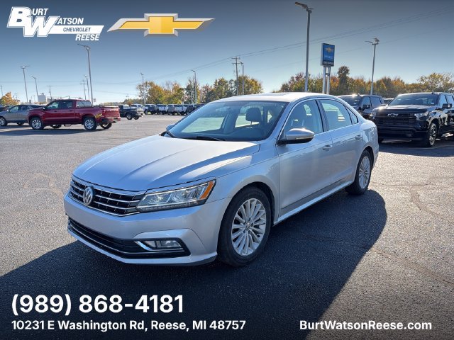 Used 2017 Volkswagen Passat 1.8T SE w/ SE Lighting Package FWD image 1