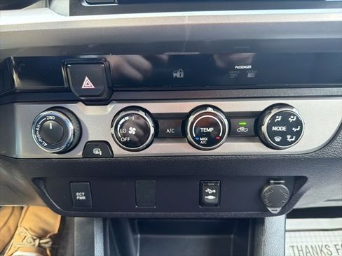 Used 2016 Toyota Tacoma SR5 image 21