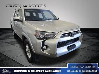 Used 2020 Toyota 4Runner SR5 Premium w/ Moonroof Package AWD/4WD video 1