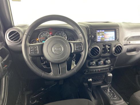 Used 2018 Jeep Wrangler Unlimited Sport S AWD/4WD image 29