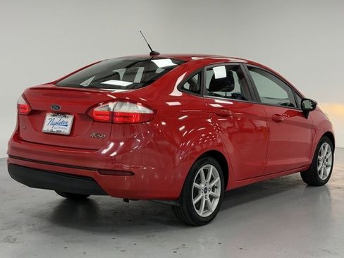 Used 2014 Ford Fiesta SE w/ Equipment Group 201B image 4