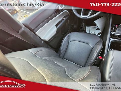 Used 2023 Jeep Compass Limited w/ Sun and Sound Group AWD/4WD image 10