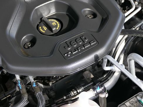 Used 2023 Jeep Grand Cherokee 4WD 4xe image 27