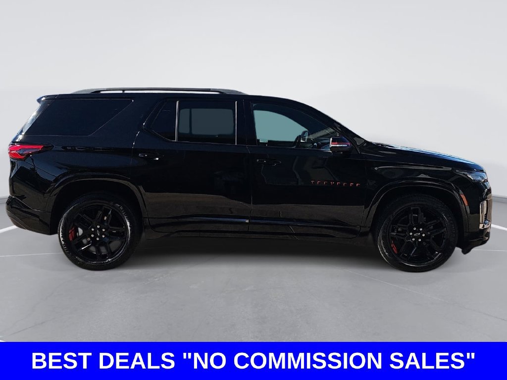 Used 2023 Chevrolet Traverse Premier w/ Redline Edition AWD/4WD image 2