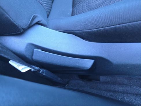 Used 2018 Subaru Impreza 2.0i Premium image 26