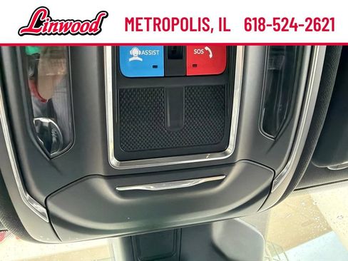 Used 2025 Jeep Grand Cherokee Altitude AWD/4WD image 33