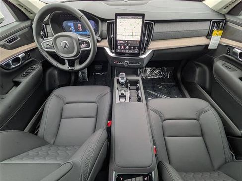 New 2026 Volvo XC90 B5 Plus w/ Protection Package AWD/4WD image 16