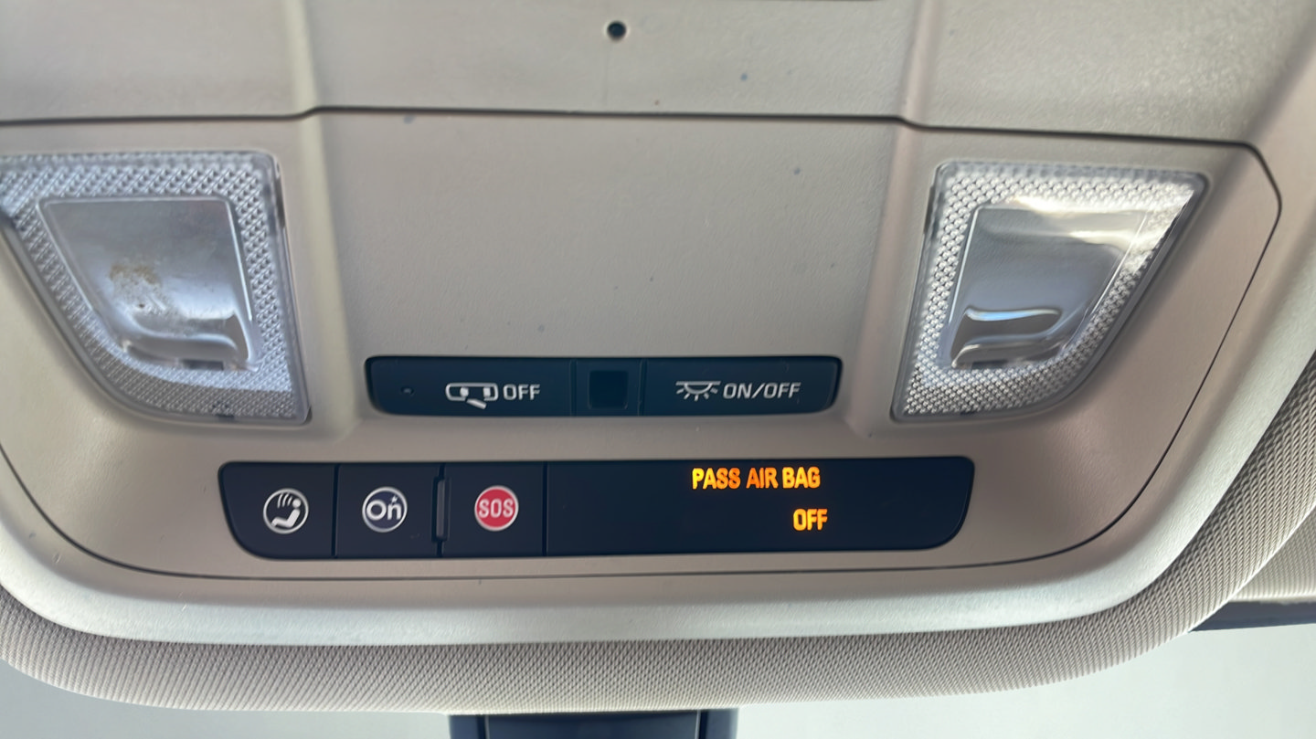Used 2017 GMC Acadia SLE w/ Driver Alert Package I AWD/4WD image 30
