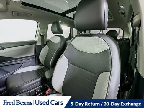 Used 2023 Volkswagen Taos SEL image 23