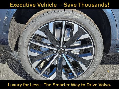 Certified 2026 Volvo XC90 B6 Plus w/ Protection Package Premier AWD/4WD image 5