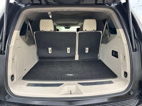 Used 2026 Cadillac Escalade ESV Platinum Sport AWD/4WD image 12