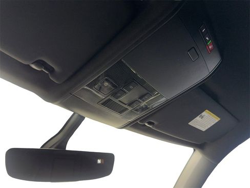 Used 2021 Volkswagen Atlas Cross Sport SE image 74