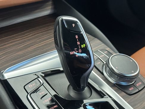 Used 2023 BMW 530i RWD image 18
