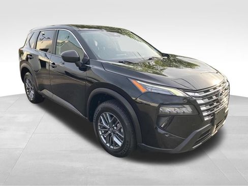Used 2024 Nissan Rogue S FWD image 10