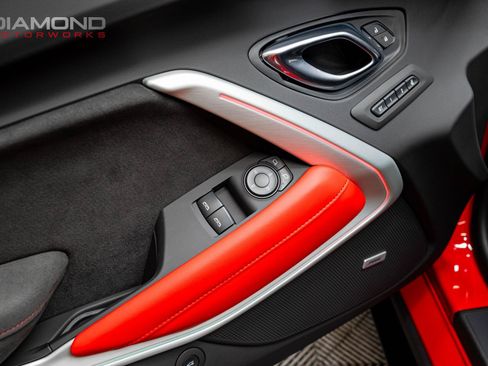 Used 2021 Chevrolet Camaro ZL1 RWD image 93