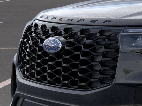 New 2026 Ford Explorer ST-Line w/ ST-Line Street Pack image 17
