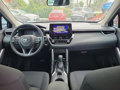 Used 2023 Toyota Corolla Cross LE FWD image 16