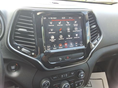 Used 2019 Jeep Cherokee High Altitude AWD/4WD image 15