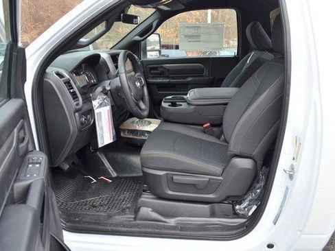 New 2026 RAM 3500 Tradesman image 15