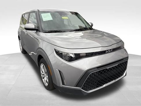 Certified 2023 Kia Soul LX image 1