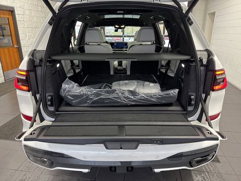 New 2026 BMW X7 xDrive40i image 10