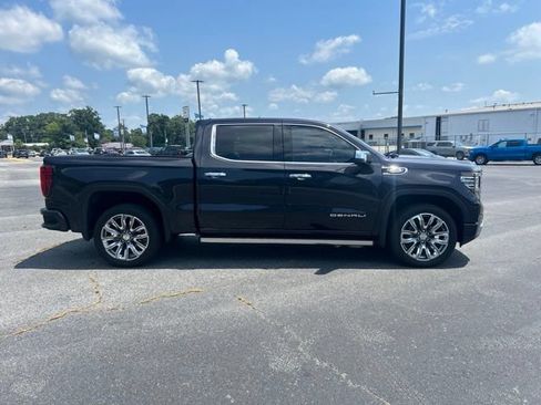 Used 2023 GMC Sierra 1500 Denali w/ Denali Reserve Package AWD/4WD image 5