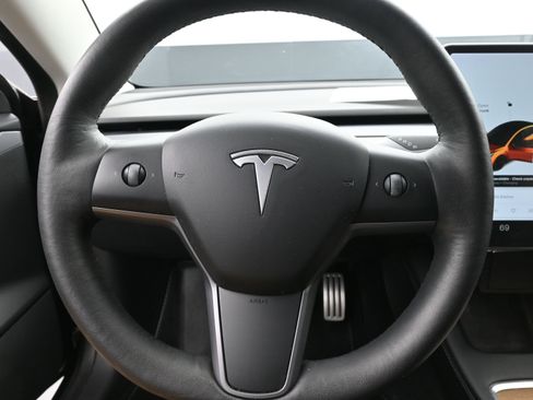Used 2022 Tesla Model 3 Performance image 12