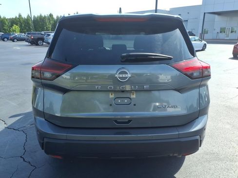 Used 2024 Nissan Rogue SV AWD/4WD image 4