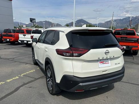 Used 2023 Nissan Rogue SL AWD/4WD image 9