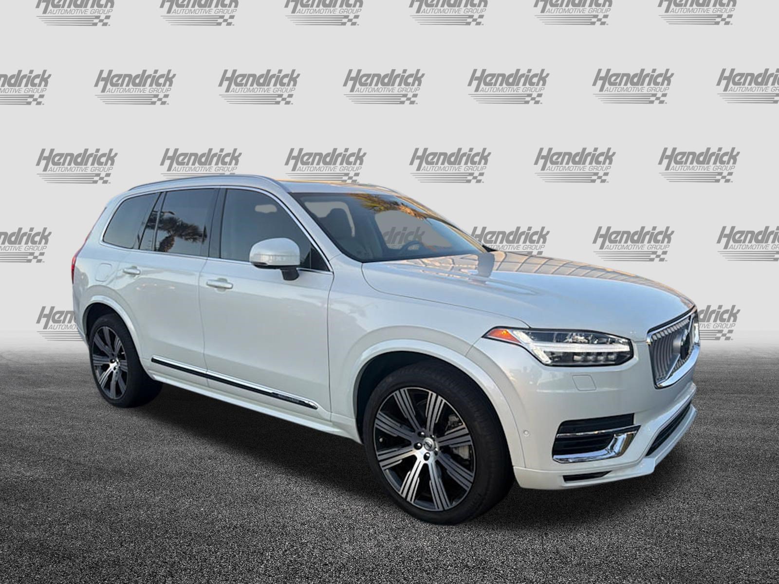 Used 2024 Volvo XC90 T8 Plus w/ Protection Package Premier AWD/4WD image 5
