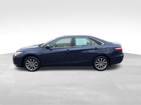 Used 2017 Toyota Camry XLE w/ Moonroof Package image 2