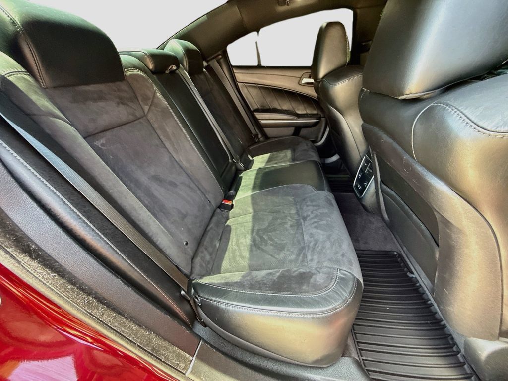 Used 2019 Dodge Charger Scat Pack w/ Dynamics Package RWD image 30