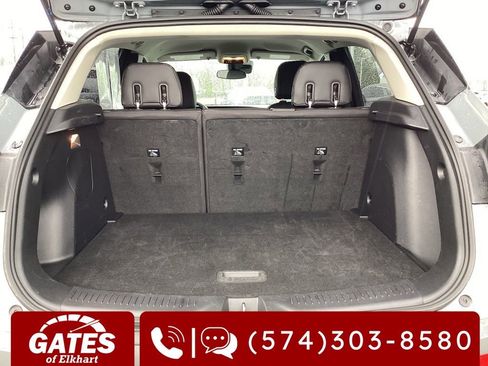 Used 2025 Buick Encore GX Preferred AWD/4WD image 12