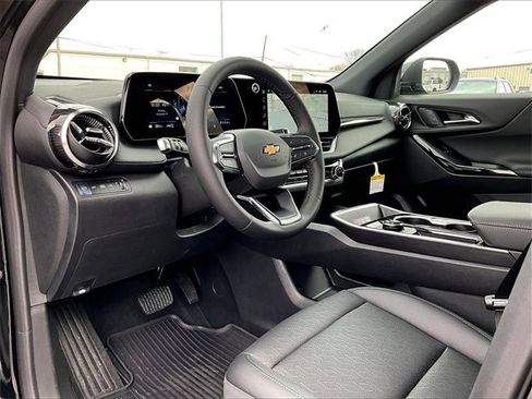 New 2026 Chevrolet Equinox LT w/ Convenience Package II image 8