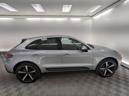 Certified 2025 Porsche Macan image 5
