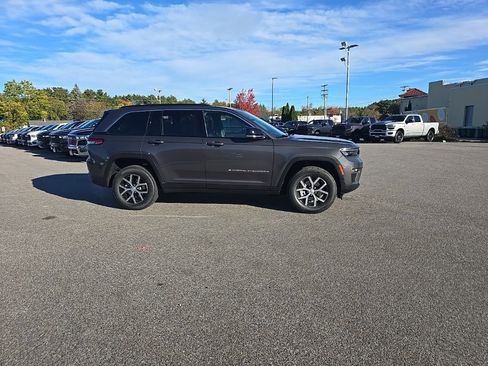 New 2025 Jeep Grand Cherokee Limited image 8