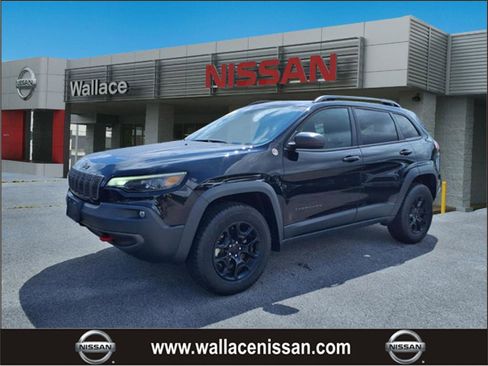 Used 2021 Jeep Cherokee Trailhawk image 1