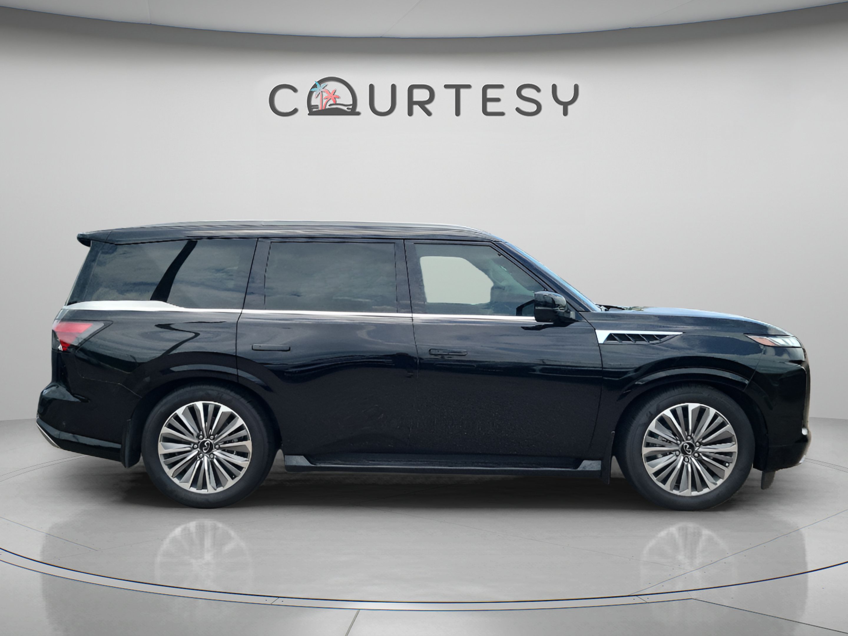 Certified 2026 INFINITI QX80 Luxe w/ Cargo Package AWD/4WD image 6