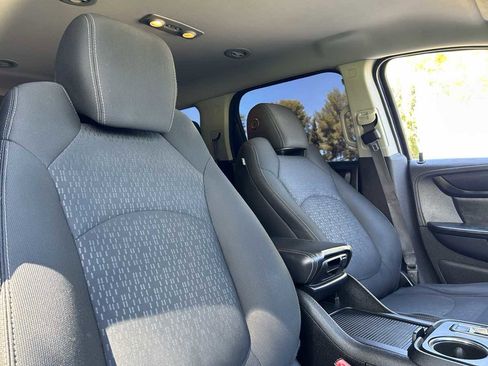 Used 2014 GMC Acadia SLE FWD image 33