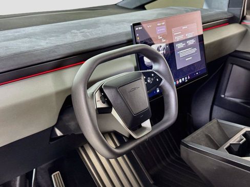 Used 2024 Tesla Cybertruck Cyberbeast AWD/4WD image 13