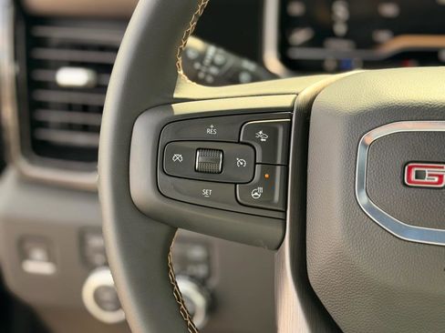 Used 2025 GMC Sierra 2500 AT4 w/ AT4 Premium Plus Package image 15