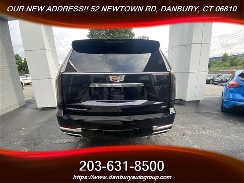 Used 2025 Cadillac Escalade Premium Luxury w/ Touring Package AWD/4WD image 7