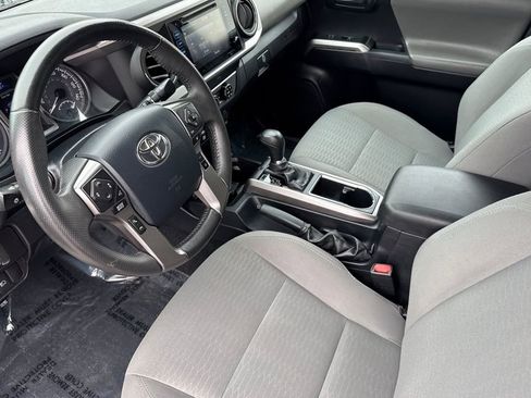 Used 2019 Toyota Tacoma SR5 image 12