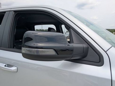 New 2026 RAM 1500 Laramie AWD/4WD image 11