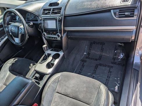 Used 2012 Toyota Camry SE w/ Leather Pkg FWD image 28