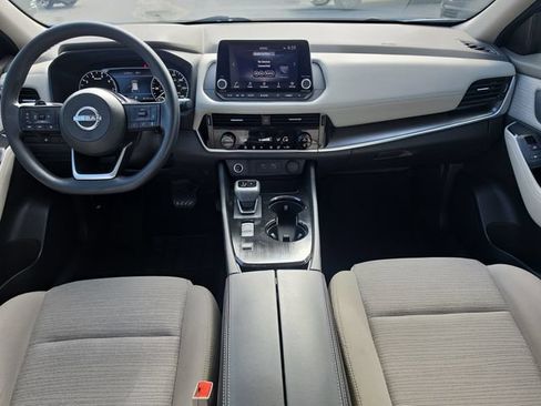 Certified 2022 Nissan Rogue SV FWD image 12