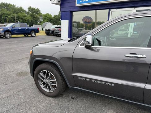 Used 2018 Jeep Grand Cherokee Limited AWD/4WD image 4