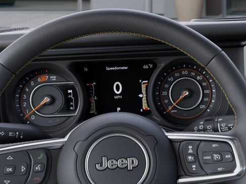 Used 2025 Jeep Wrangler Unlimited Sahara w/ Safety Group AWD/4WD image 17