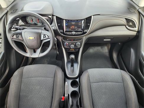 Used 2022 Chevrolet Trax LS w/ Tint and Cruise Package image 26