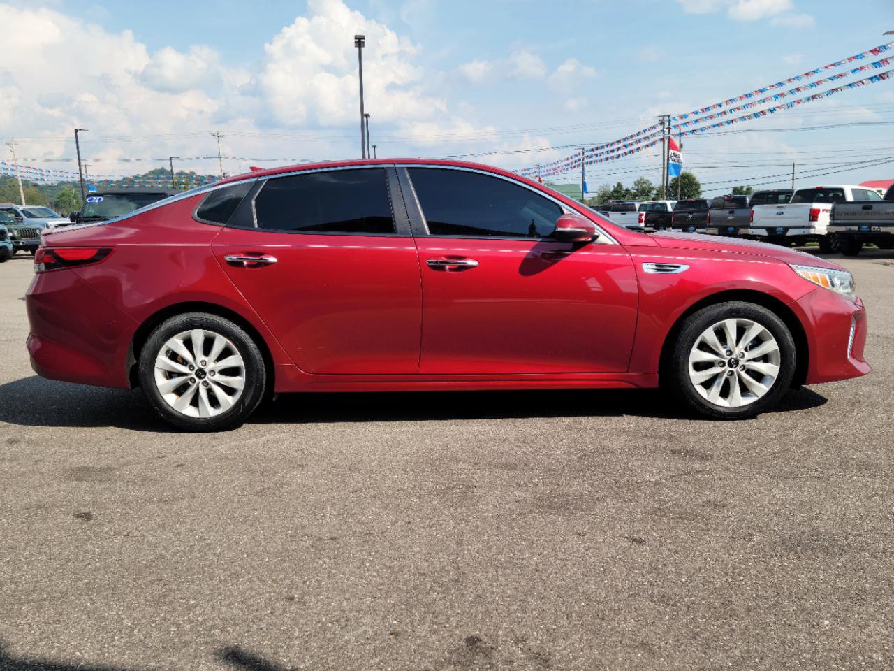 Used 2018 Kia Optima S FWD image 17